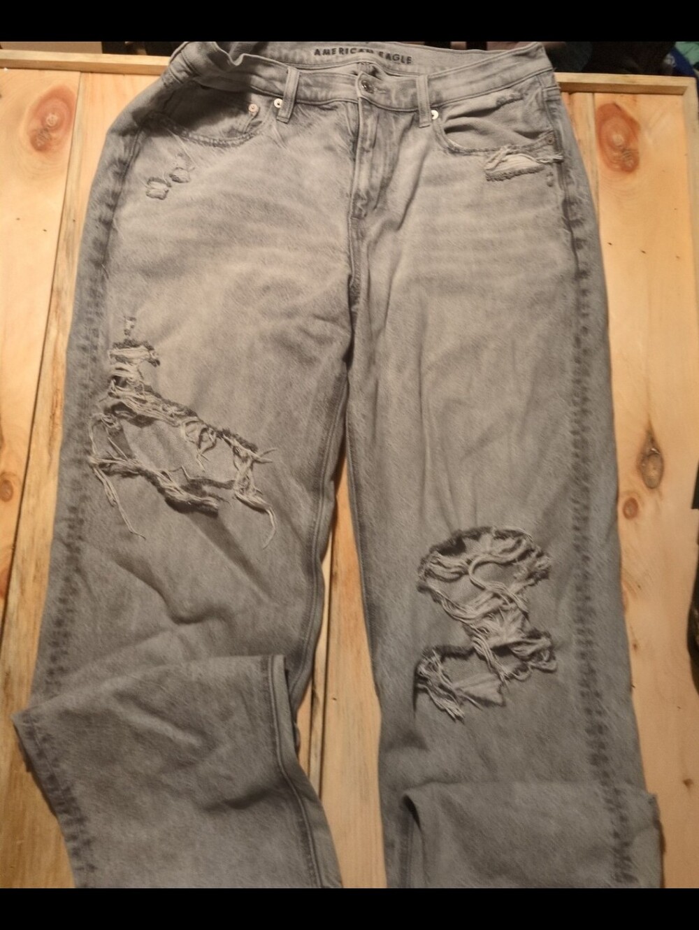 American eagle destructed 90s straight jeans